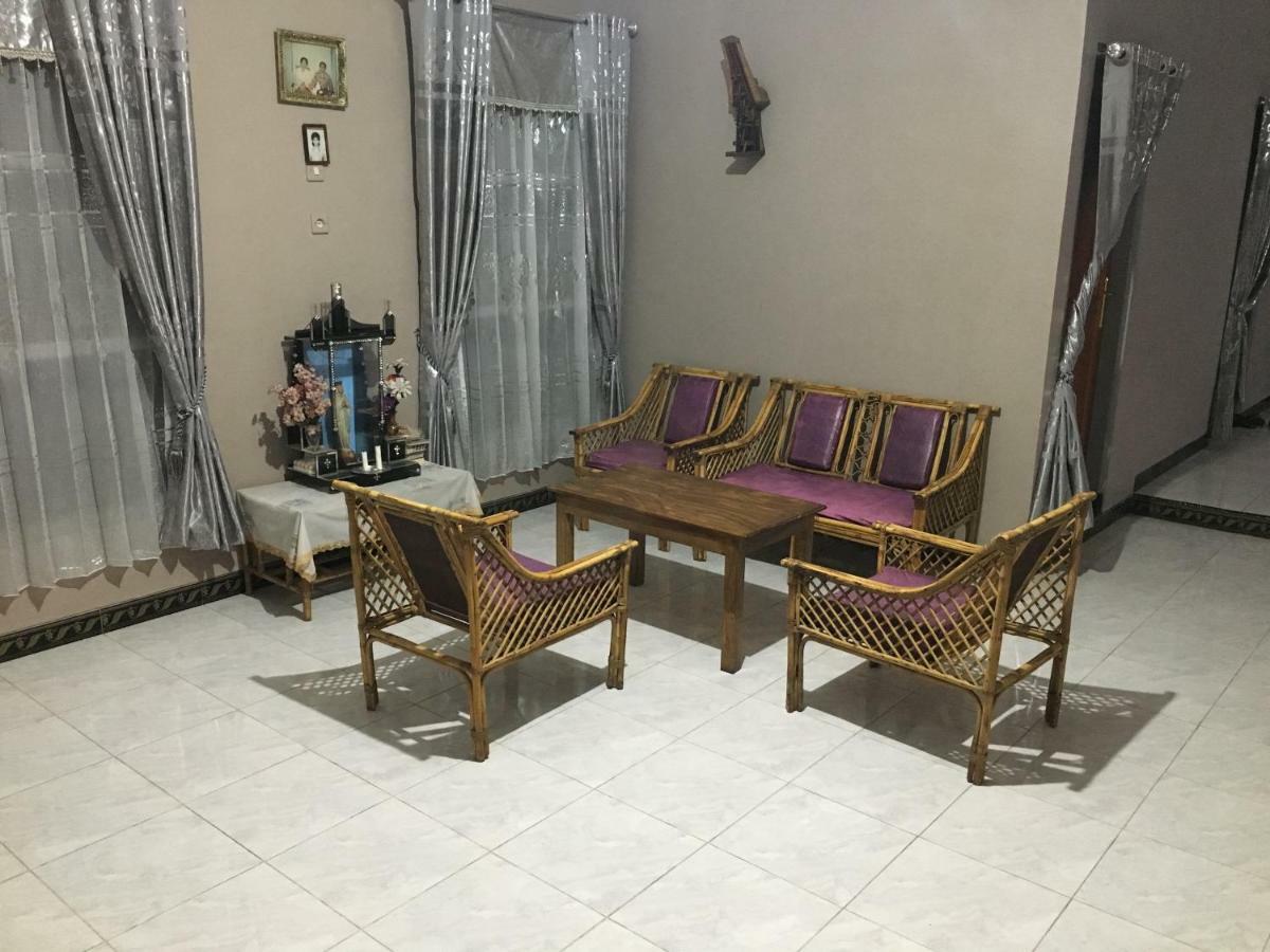 Cinnamon Guest House Bajawa Exteriör bild